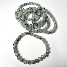 Load image into Gallery viewer, Kiwi Jasper Bracelet
